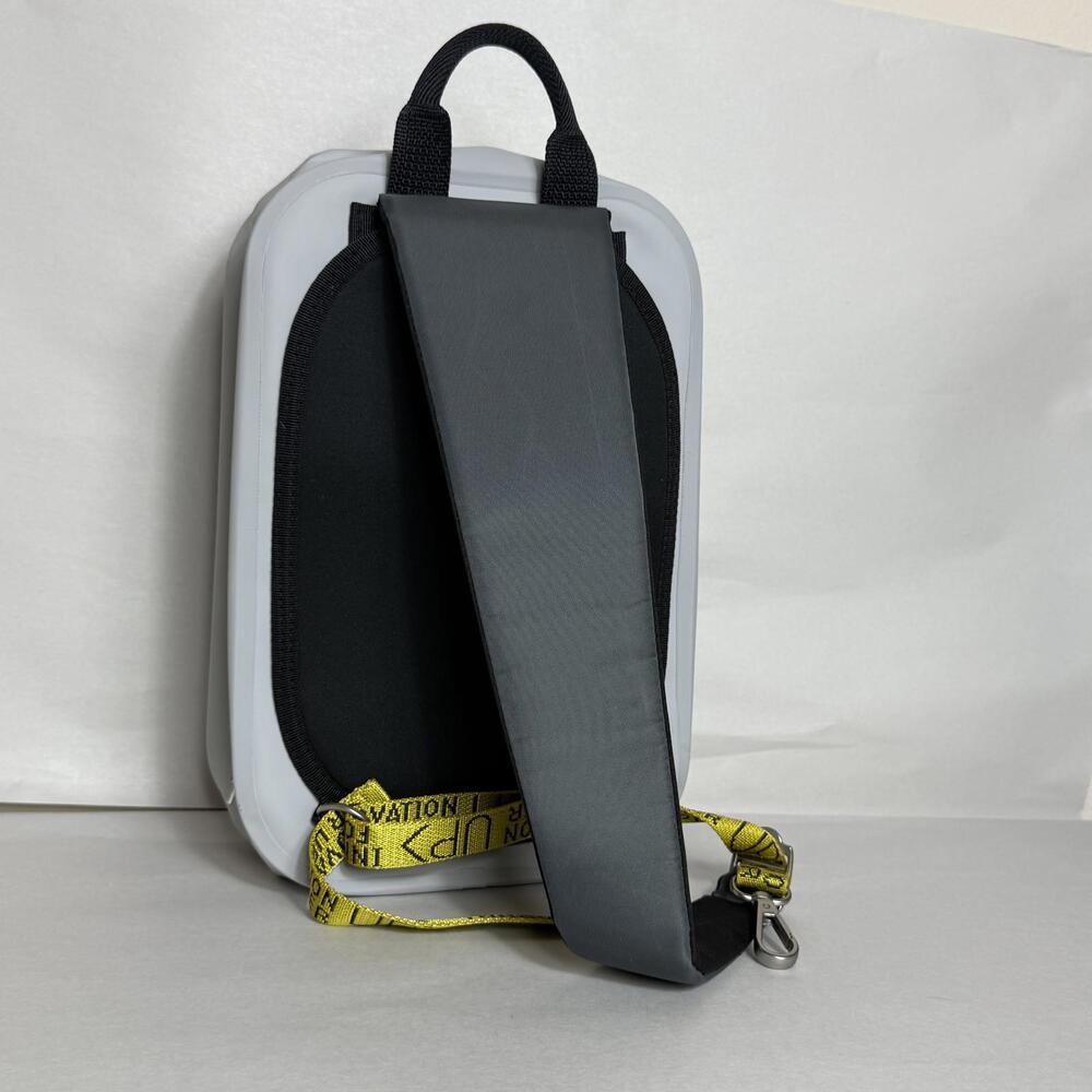 Stylish Waterproof Backpack - Modern Design - Picture 3 of 8
